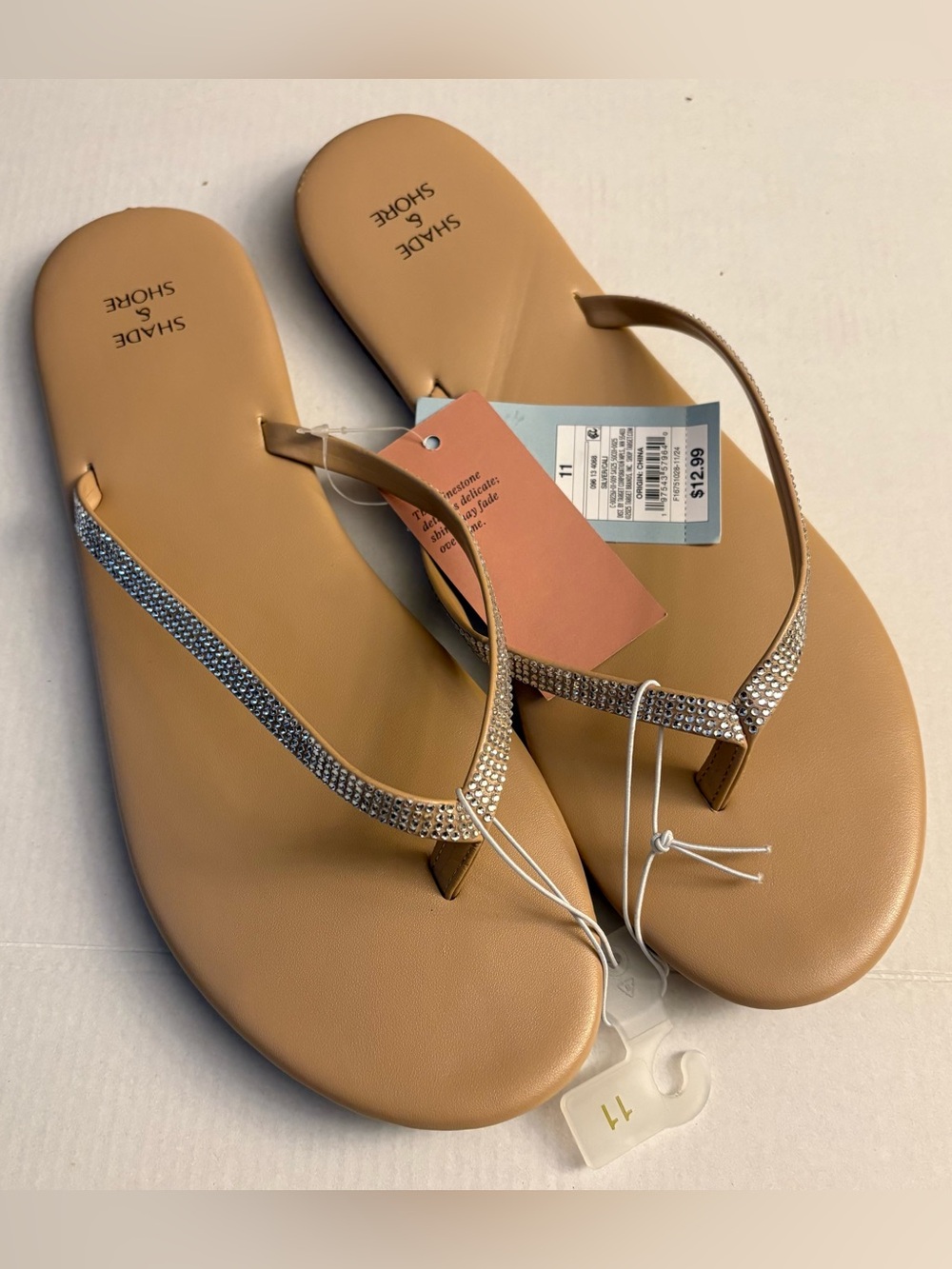 Shade & Shore Women's Tan Rhinestone Thong Sandals Size 11 NWT